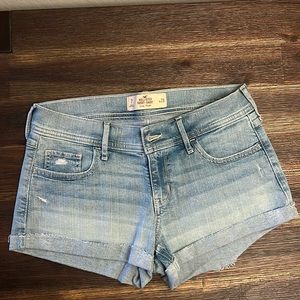 Hollister light wash Jean shorts, size 7
